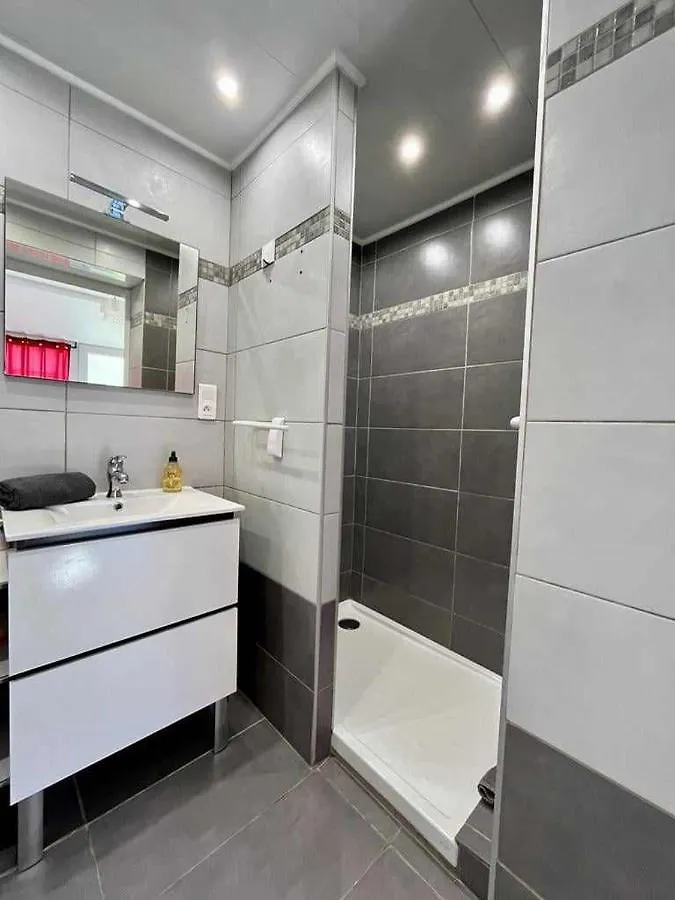 Studio 30M2 Hotel Arles 0*,